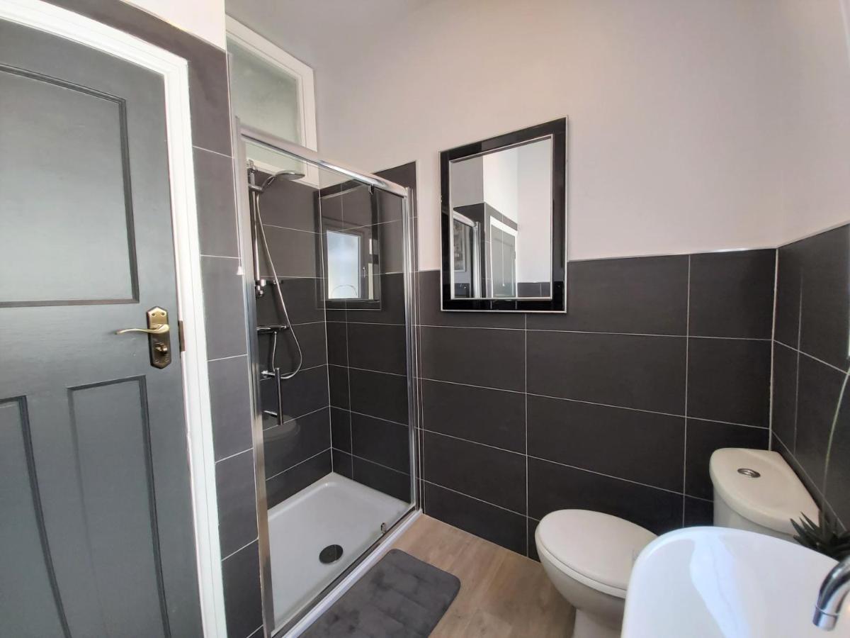 Beautifully Renovated 2 Bed Flat - Close To Beach Apartment Southend-on-Sea Exterior foto