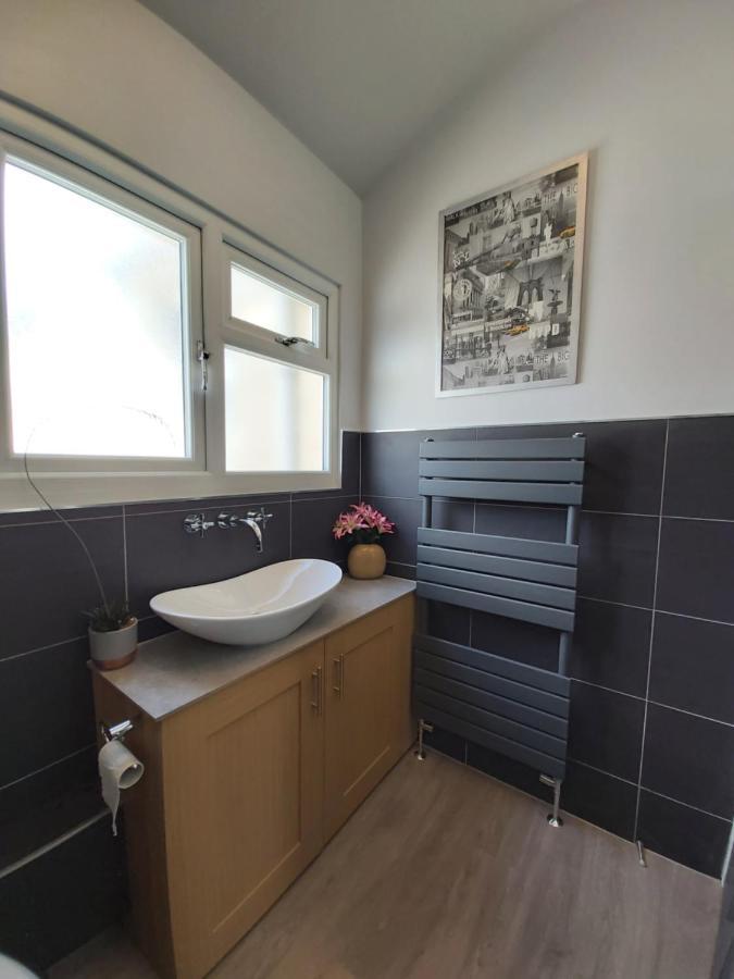Beautifully Renovated 2 Bed Flat - Close To Beach Apartment Southend-on-Sea Exterior foto